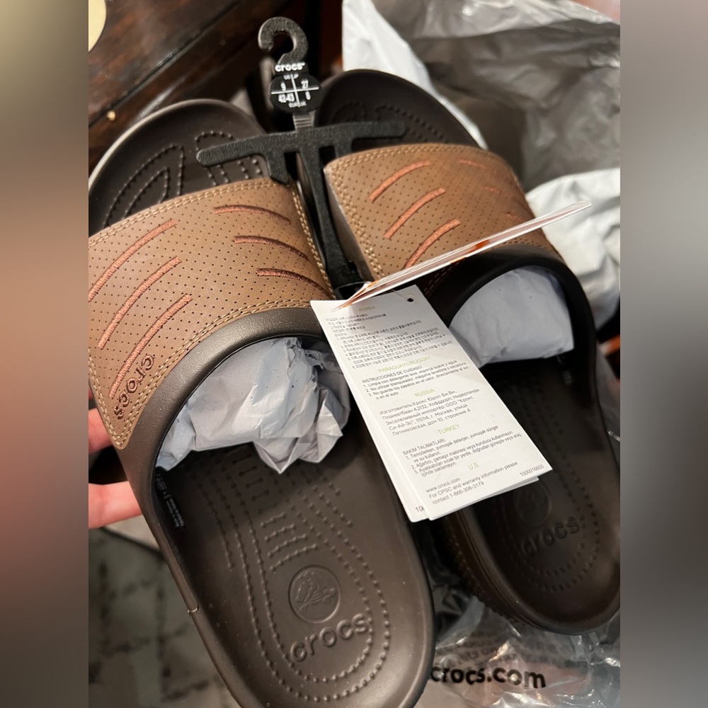 Crocs Bogota men’s slides, size 9